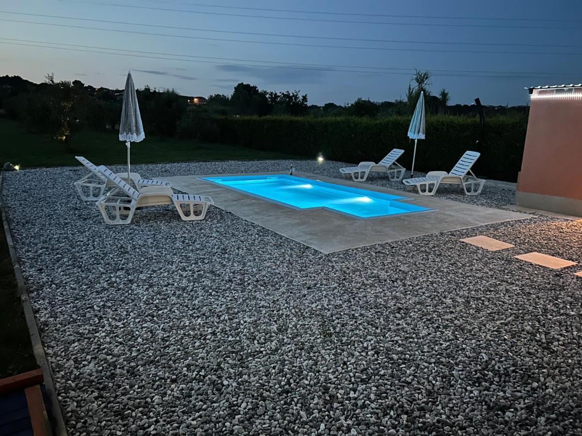 Dora House With Wifi And Outdoor Swimming Pool Villa Pula Exterior photo