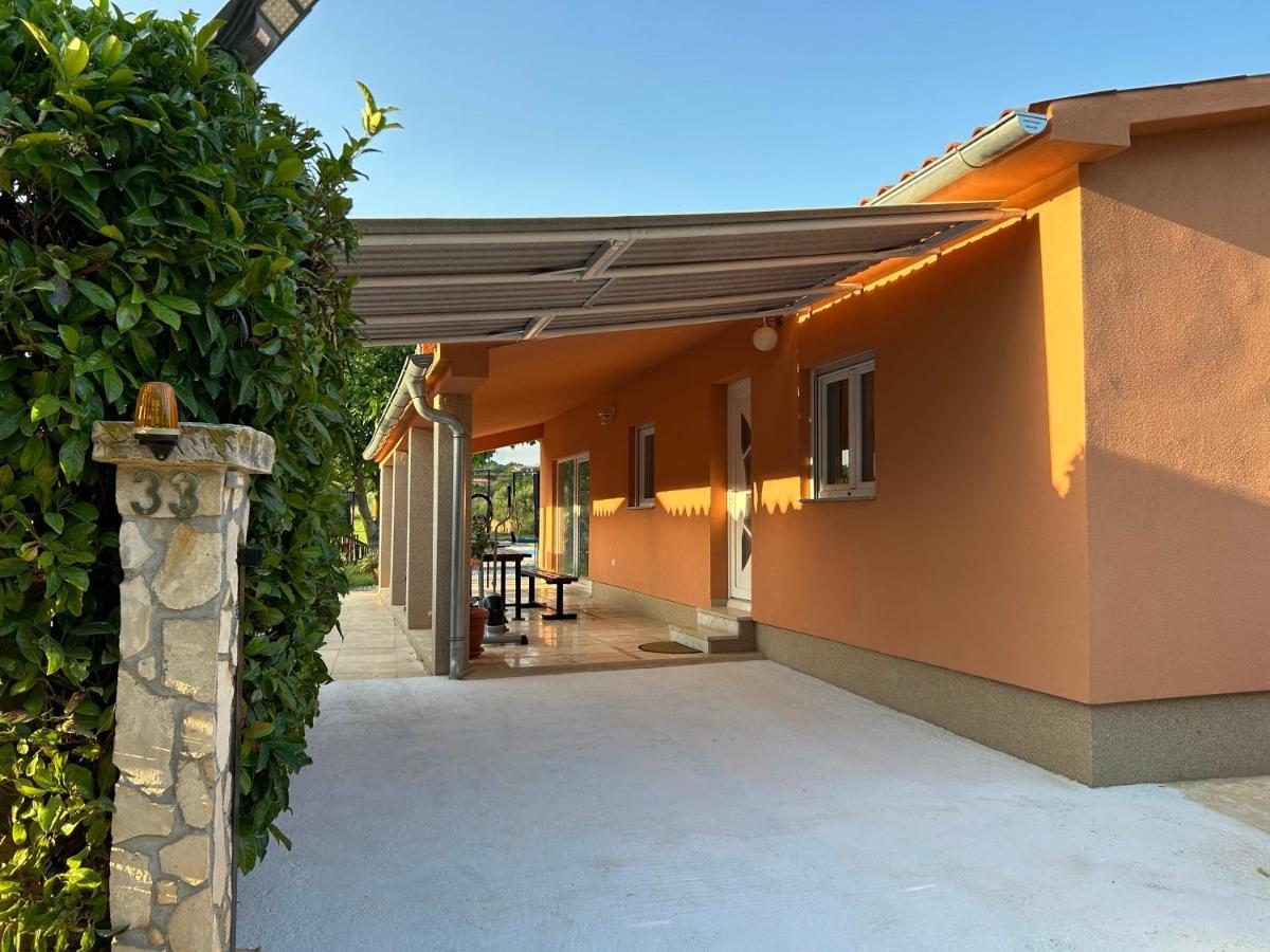 Dora House With Wifi And Outdoor Swimming Pool Villa Pula Exterior photo